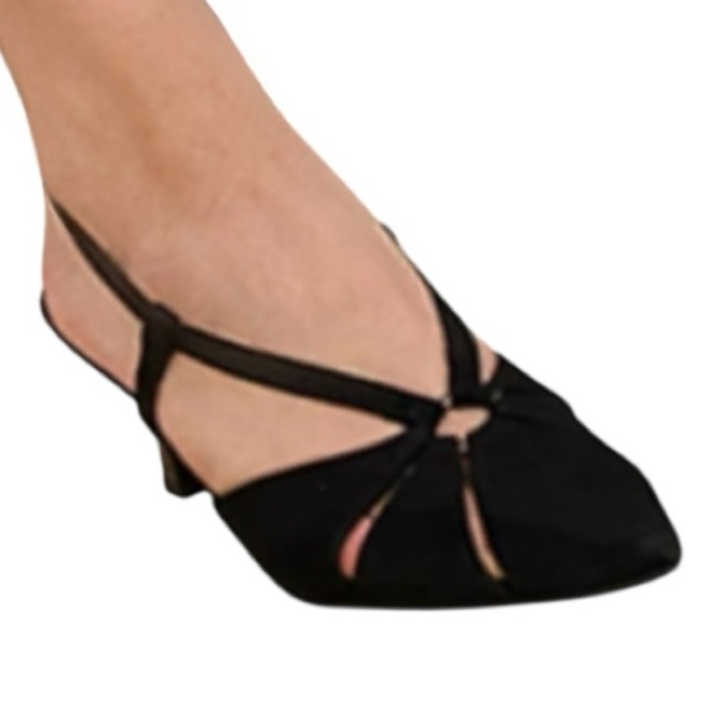 Slingback pump sandals. Black suede leather
Never Worn, in Box